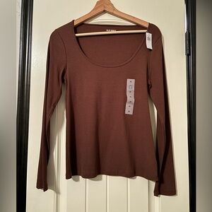 Old Navy Ribbed Scoop Neck Long Sleeve Top in Brown Size Medium NWT